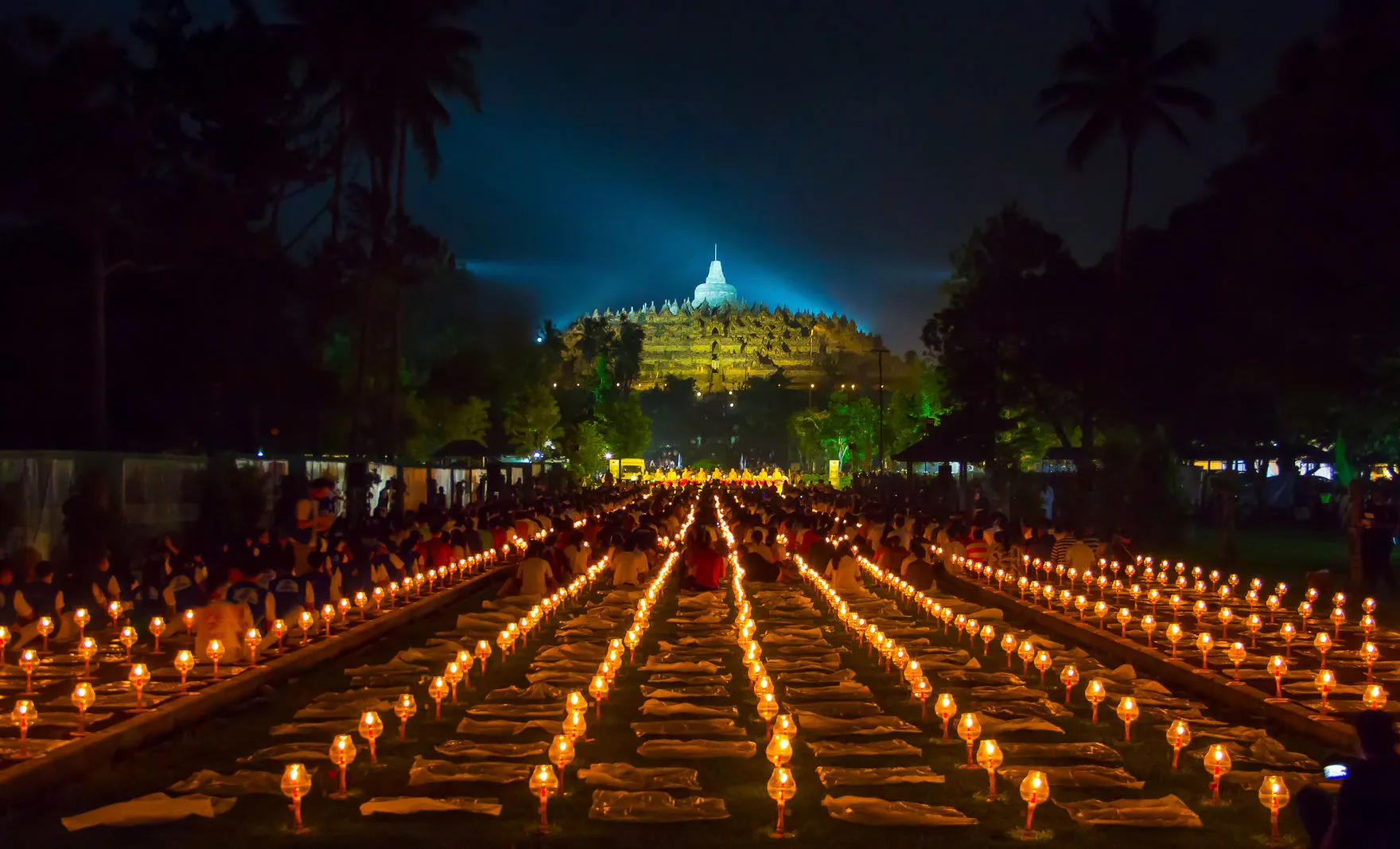 Trandisi Waisak Borobudur - Kawasan Borobudur