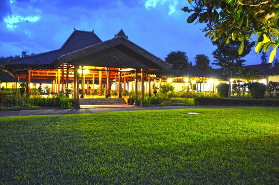 Manohara Resto - Kawasan Borobudur