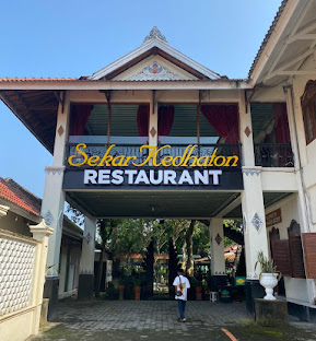 Sekar Kedhaton Restaurant - Kawasan Borobudur