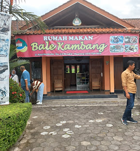 Rumah Makan Bale Kambang - Kawasan Borobudur